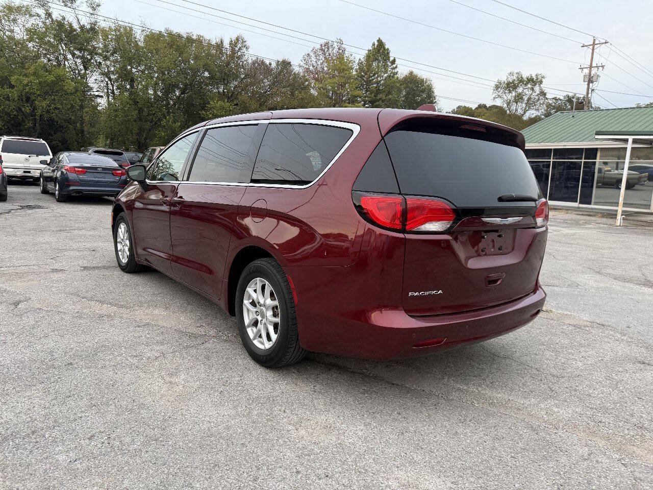 Used 2018 Chrysler Pacifica LX FWD image 4