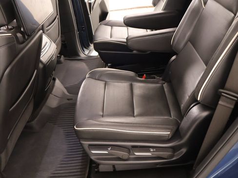 Used 2025 Cadillac Escalade Sport w/ Touring Package AWD/4WD image 10