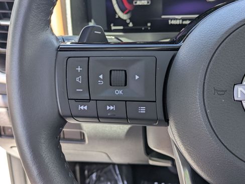 Used 2024 Nissan Rogue Platinum w/ Platinum Premium Package AWD/4WD image 19
