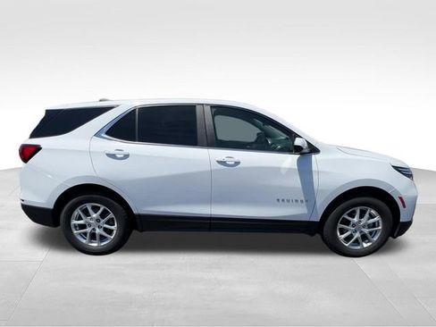 Used 2024 Chevrolet Equinox LT w/ LPO, Floor Liner Package FWD image 10