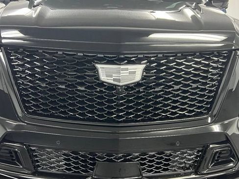 New 2026 Cadillac Escalade ESV V w/ LPO, ONYX Package AWD/4WD image 9