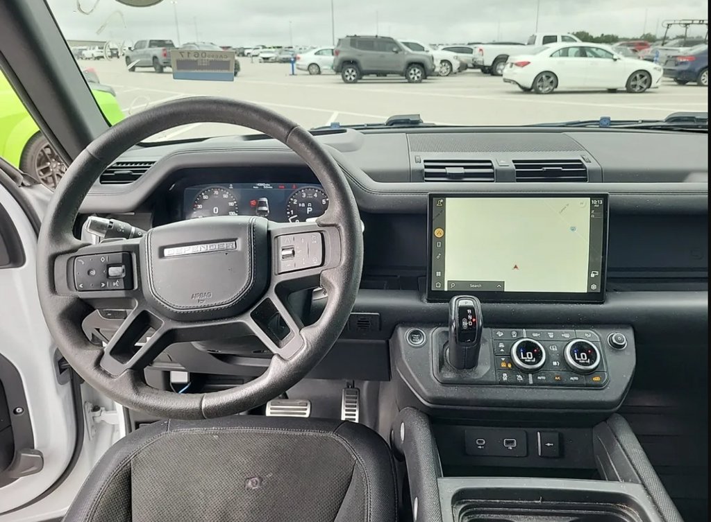 Used 2022 Land Rover Defender 90 V8 AWD/4WD image 3