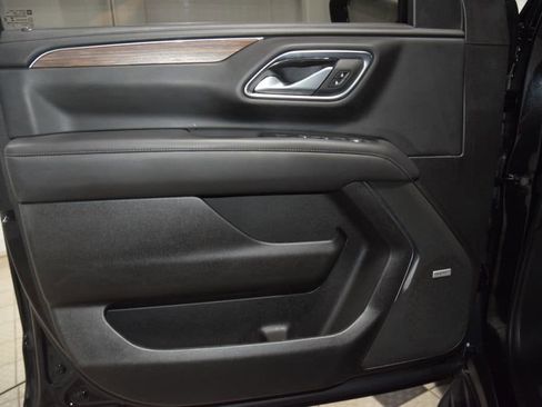 Used 2023 Chevrolet Suburban High Country AWD/4WD image 45