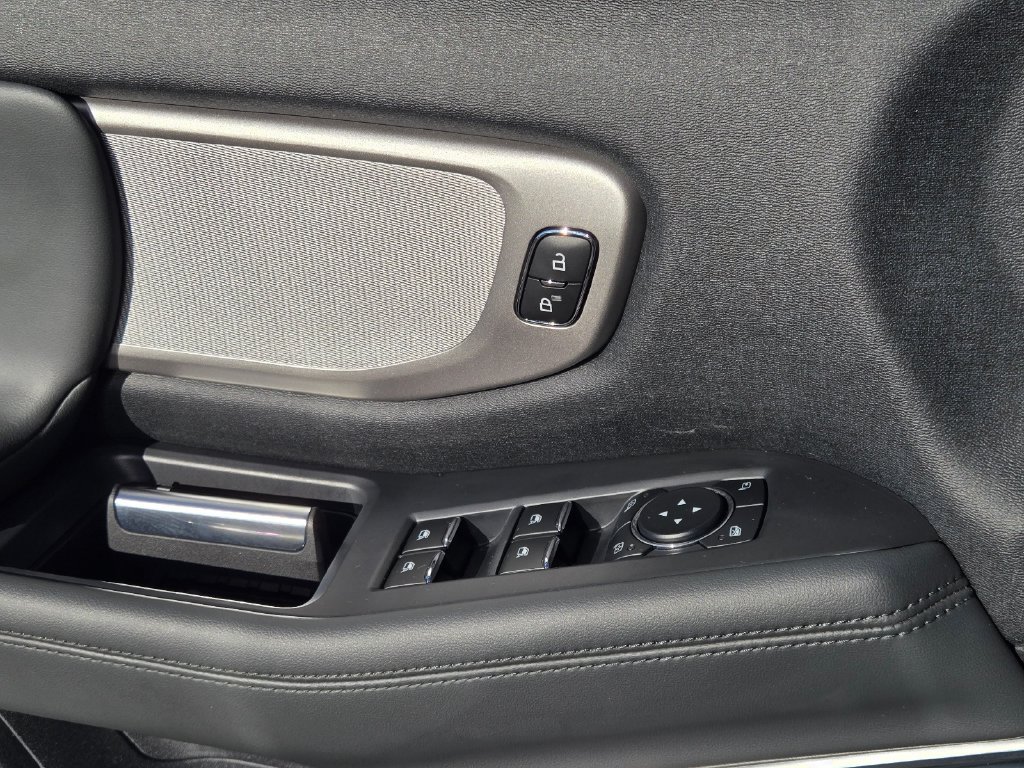 Used 2026 Ford Expedition Active RWD image 23