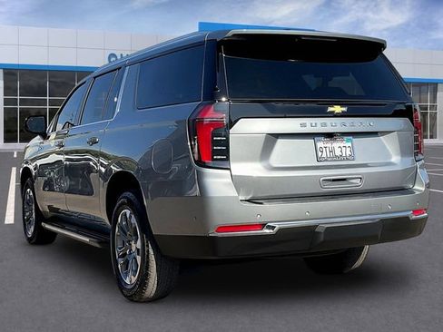 Certified 2025 Chevrolet Suburban LS AWD/4WD image 5