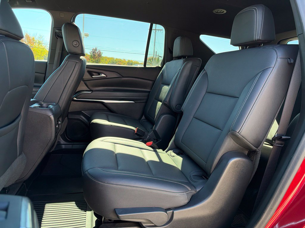 Used 2024 Chevrolet Traverse LT w/ Trailering Package AWD/4WD image 36