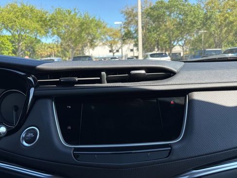 Used 2022 Cadillac XT5 Premium Luxury image 23