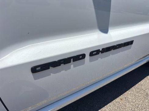 Used 2021 Jeep Grand Cherokee Laredo X AWD/4WD image 14