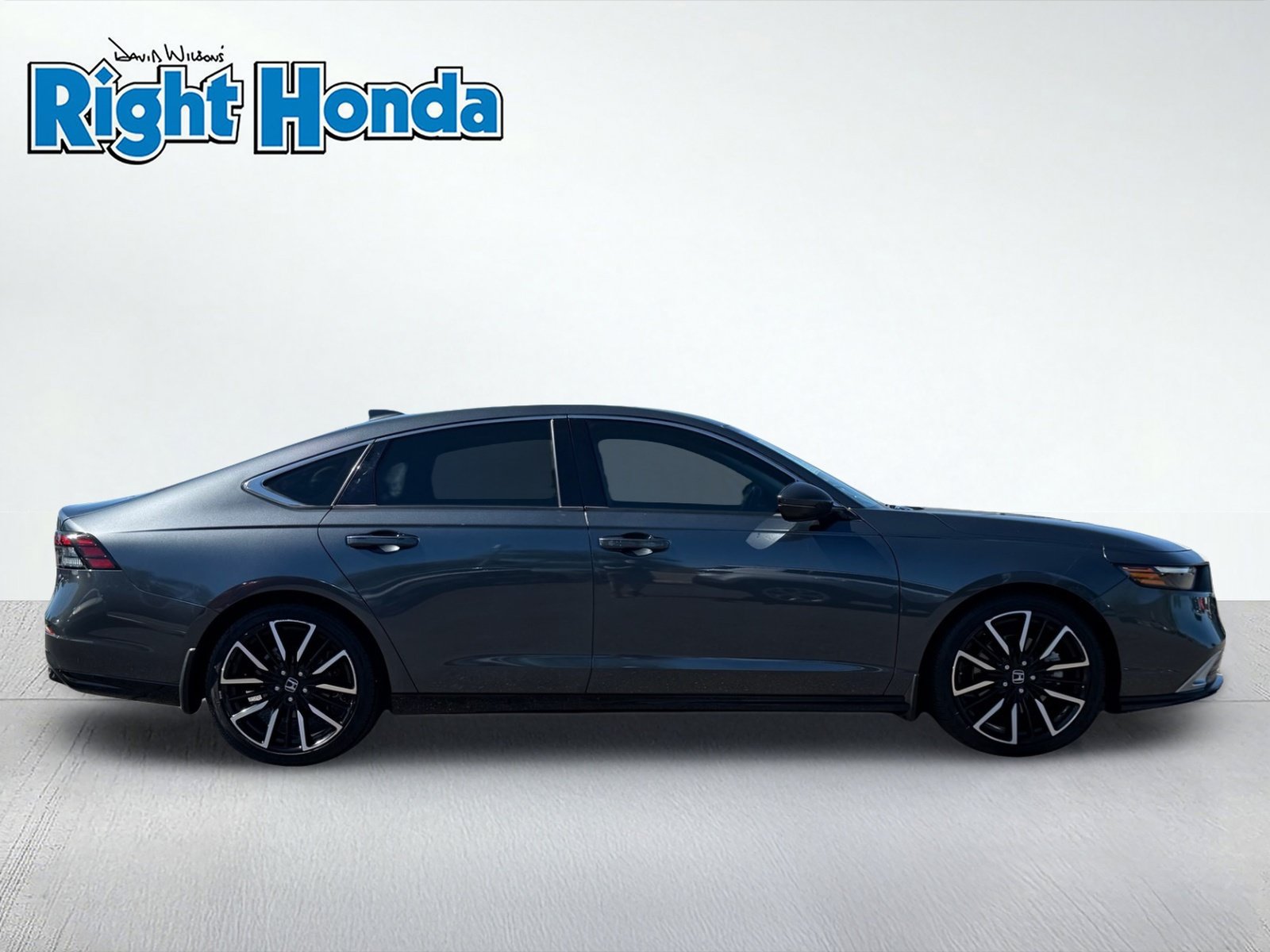 Used 2024 Honda Accord Touring image 8