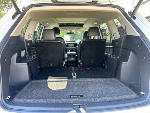 Used 2023 Volkswagen Atlas SEL Premium AWD/4WD image 28