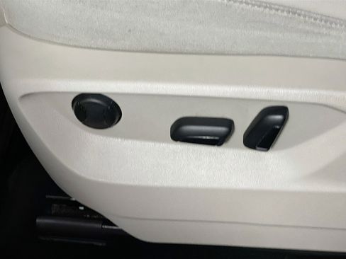 Used 2018 Volkswagen Atlas SE image 15