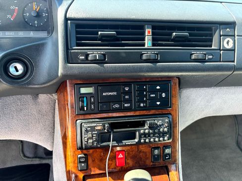 Used 1992 Mercedes-Benz 500 SL image 8