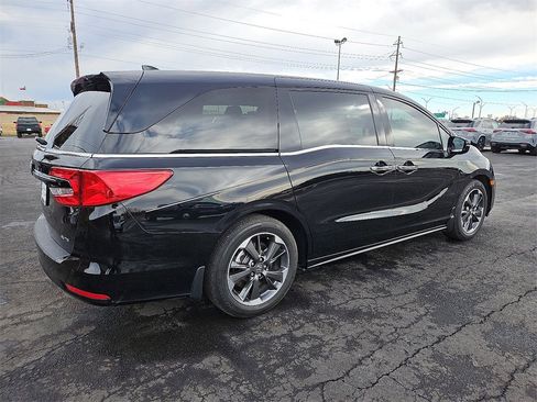 Used 2024 Honda Odyssey Elite image 8