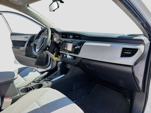 Used 2016 Toyota Corolla LE FWD image 11