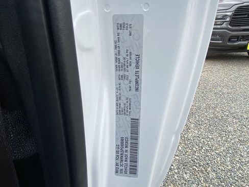 New 2023 RAM 4500 Tradesman image 17