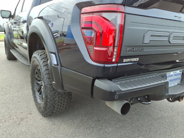Used 2025 Ford F150 Raptor AWD/4WD image 24