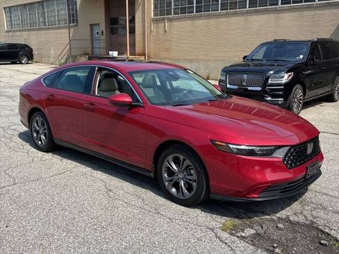 Used 2024 Honda Accord EX image 3