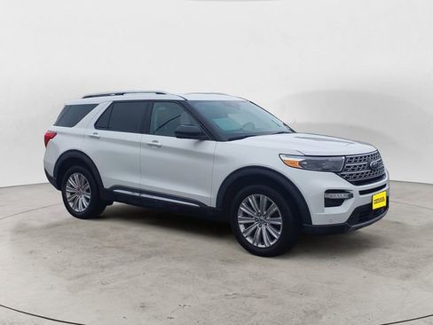 Used 2020 Ford Explorer Limited w/ Equipment Group 310A AWD/4WD image 7