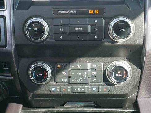 Used 2021 Ford F450 Limited image 19