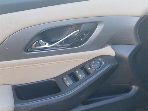 Certified 2023 Chevrolet Traverse LS image 12