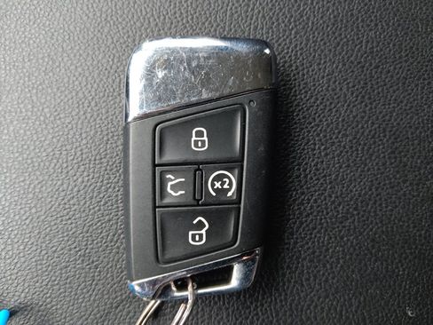Used 2022 Volkswagen Atlas SE FWD image 32