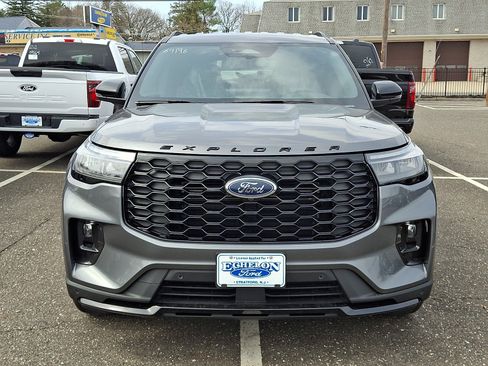 New 2026 Ford Explorer ST-Line w/ ST-Line Street Pack AWD/4WD image 2