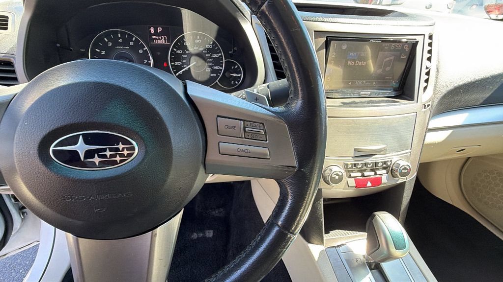 Used 2011 Subaru Legacy 2.5i Premium AWD/4WD image 27