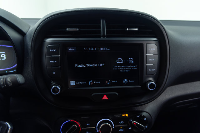 Used 2023 Kia Soul LX w/ Option Group 015 FWD image 15