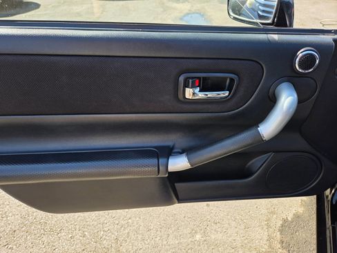 Used 2005 Toyota MR2 image 8