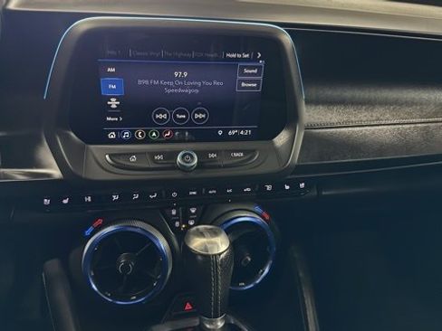 Used 2019 Chevrolet Camaro LT image 22