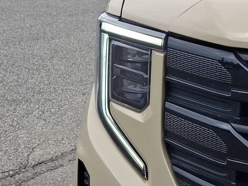Used 2023 GMC Sierra 1500 Elevation AWD/4WD image 30