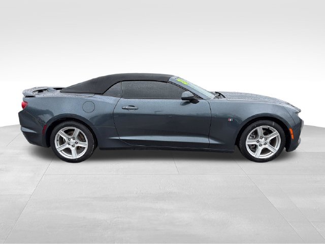 Used 2021 Chevrolet Camaro LT RWD image 8
