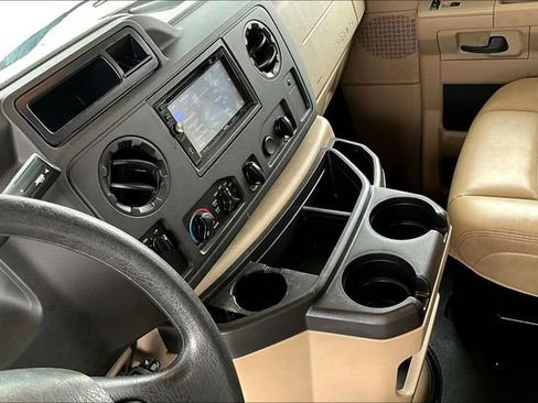 Used 2016 Ford E-450 and Econoline 450 Super Duty w/ Motorhome Prep Package RWD image 16