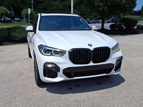 Used 2021 BMW X5 xDrive40i w/ M Sport Package AWD/4WD image 3