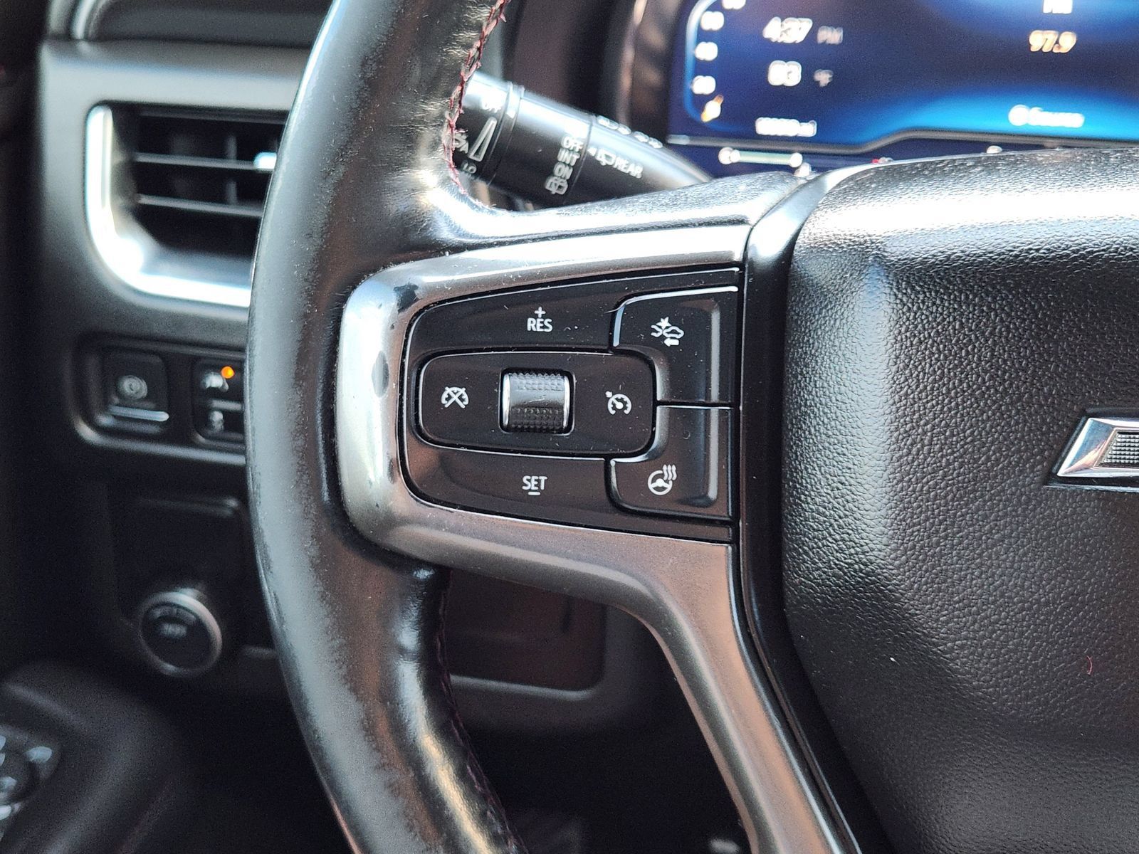 Used 2022 Chevrolet Tahoe RST w/ Luxury Package RWD image 33