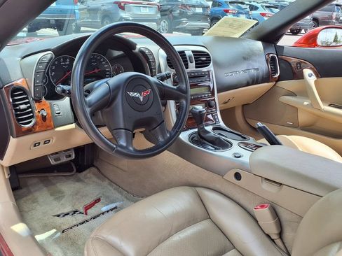 Used 2005 Chevrolet Corvette Convertible w/ Preferred Equipment Group RWD image 18