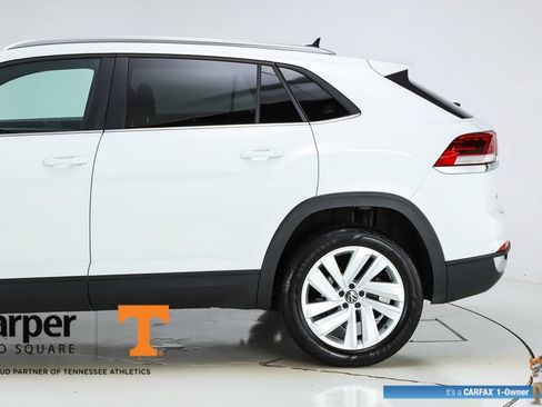 Used 2023 Volkswagen Atlas Cross Sport SE w/ Panoramic Sunroof Package AWD/4WD image 4