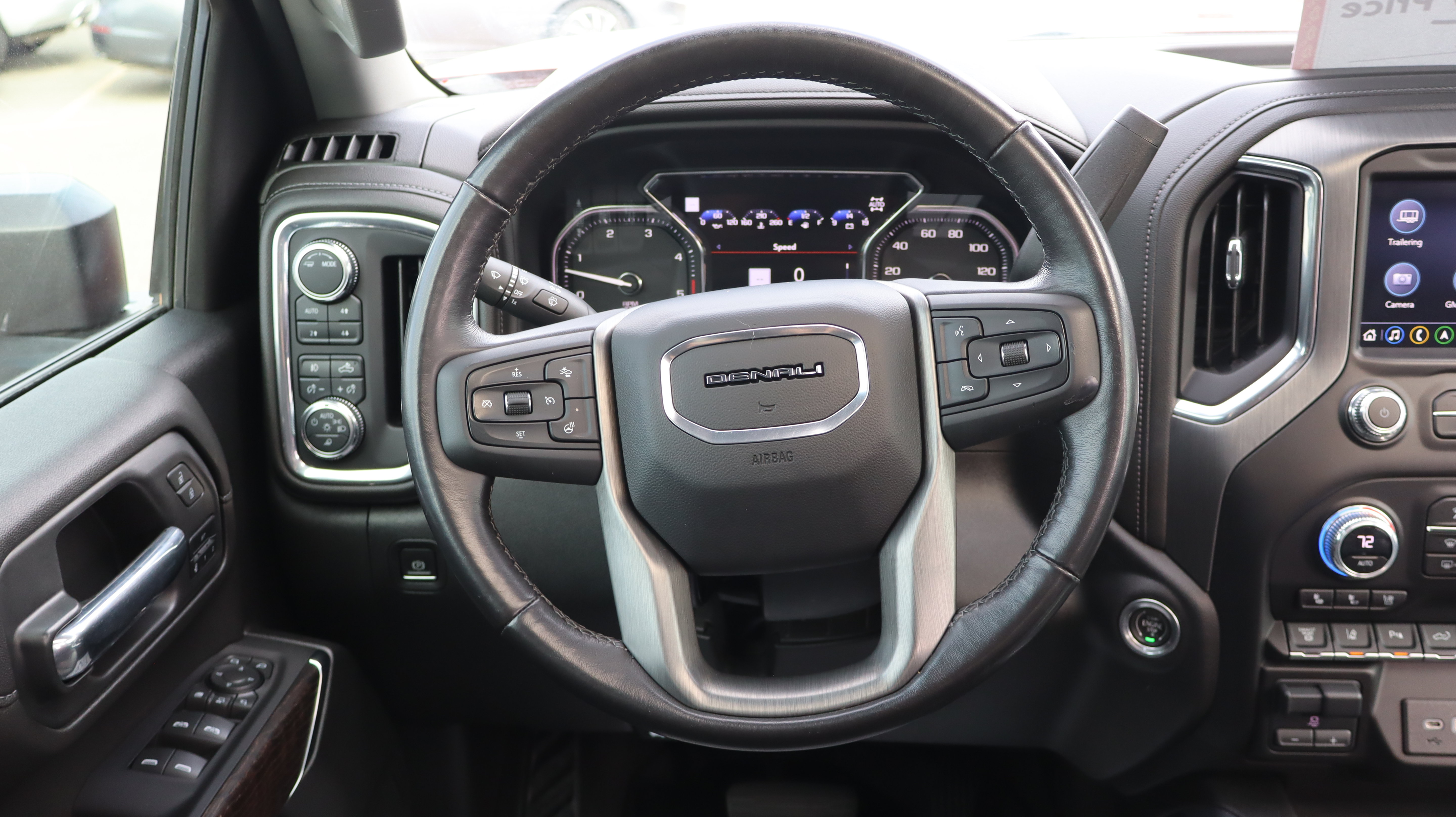 Certified 2023 GMC Sierra 2500 Denali w/ Denali Ultimate Package AWD/4WD image 12