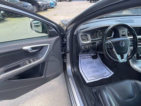 Used 2018 Volvo S60 T5 Inscription AWD/4WD image 10