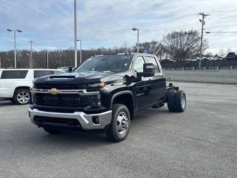 New 2026 Chevrolet Silverado 3500 LT w/ Convenience Package image 8