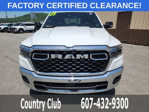 Used 2025 RAM 1500 Big Horn AWD/4WD image 3