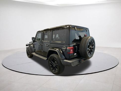 Certified 2025 Jeep Wrangler Sahara image 4