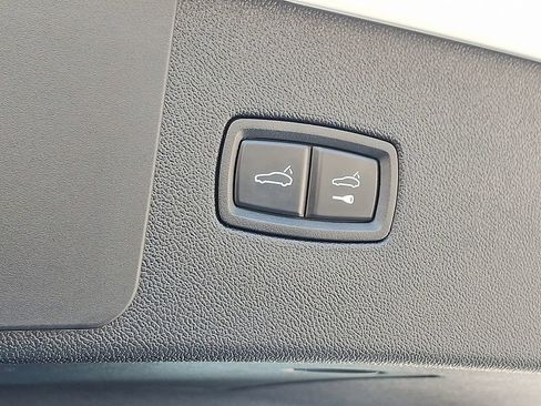 Used 2021 Porsche Cayenne S image 30