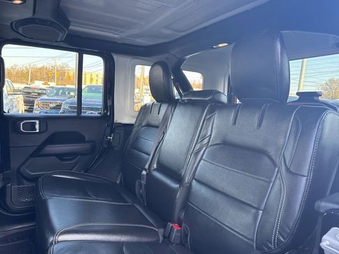 Used 2022 Jeep Wrangler Unlimited Sahara w/ Cold Weather Group image 25