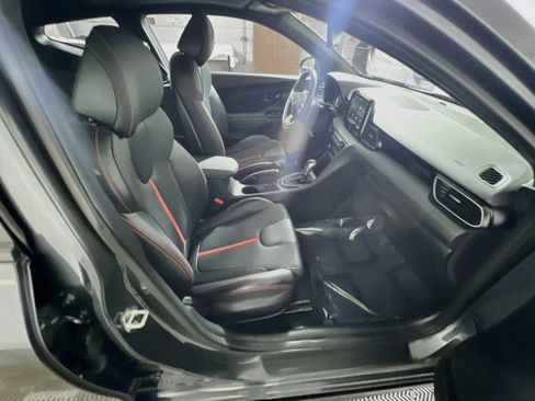 Used 2021 Hyundai Veloster Turbo FWD image 30