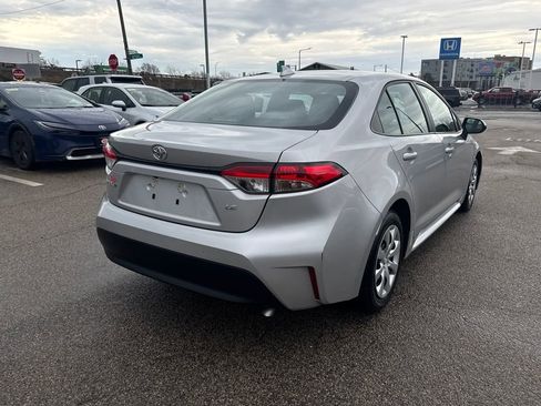 Used 2025 Toyota Corolla LE w/ Convenience Package image 6