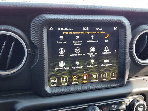 Used 2018 Jeep Wrangler Unlimited Sahara image 16