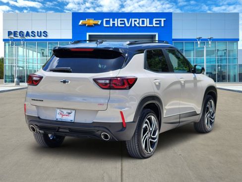 Used 2026 Chevrolet TrailBlazer RS w/ Convenience Package FWD image 4