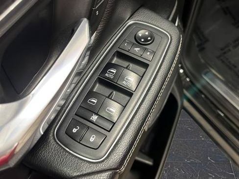 Used 2019 RAM 1500 Laramie w/ Sport Appearance Package AWD/4WD image 21