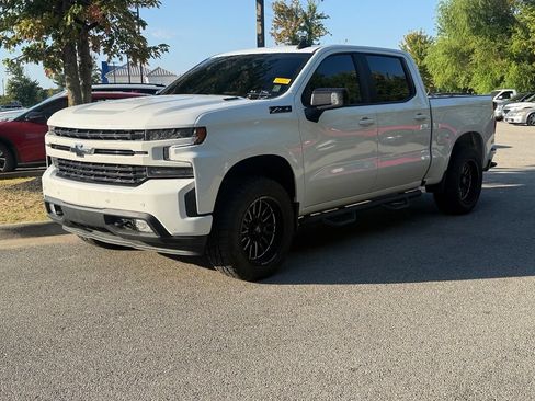 Used 2022 Chevrolet Silverado 1500 RST w/ LPO, Blackout Package AWD/4WD image 4